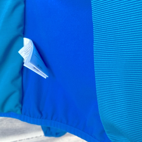 Beautiful blue Lole Jacket • perfect for a run or as a Spring Jacket• Size M - Picture 8 of 16